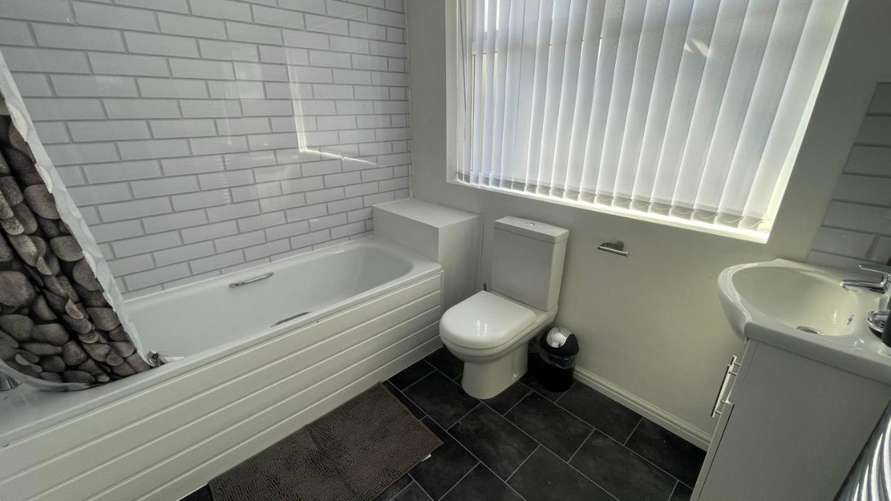 Ryan Air I - Lfc Apartment Liverpool
